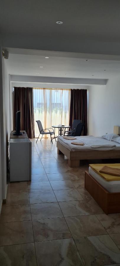 Casa Bellevue Apartment คอสติเนช ภายนอก รูปภาพ