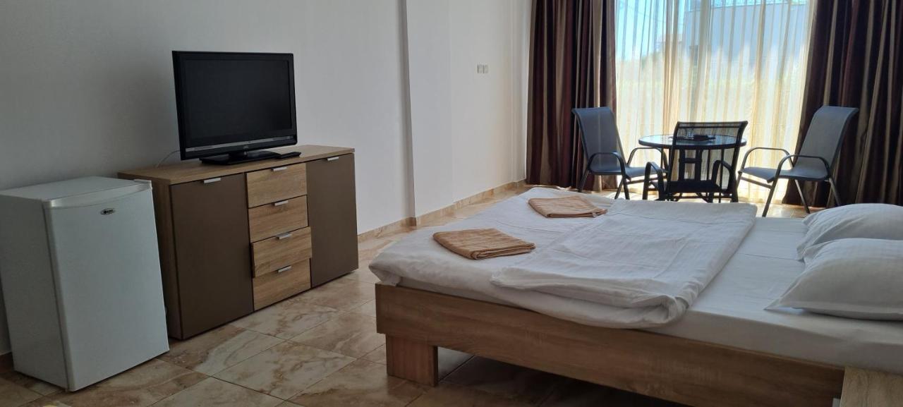 Casa Bellevue Apartment คอสติเนช ภายนอก รูปภาพ