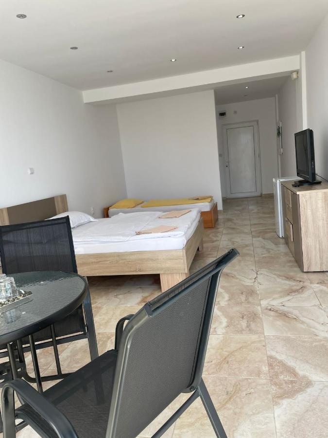 Casa Bellevue Apartment คอสติเนช ภายนอก รูปภาพ