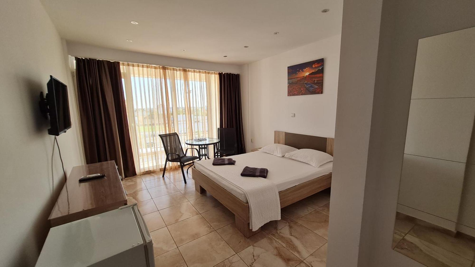Casa Bellevue Apartment คอสติเนช ภายนอก รูปภาพ