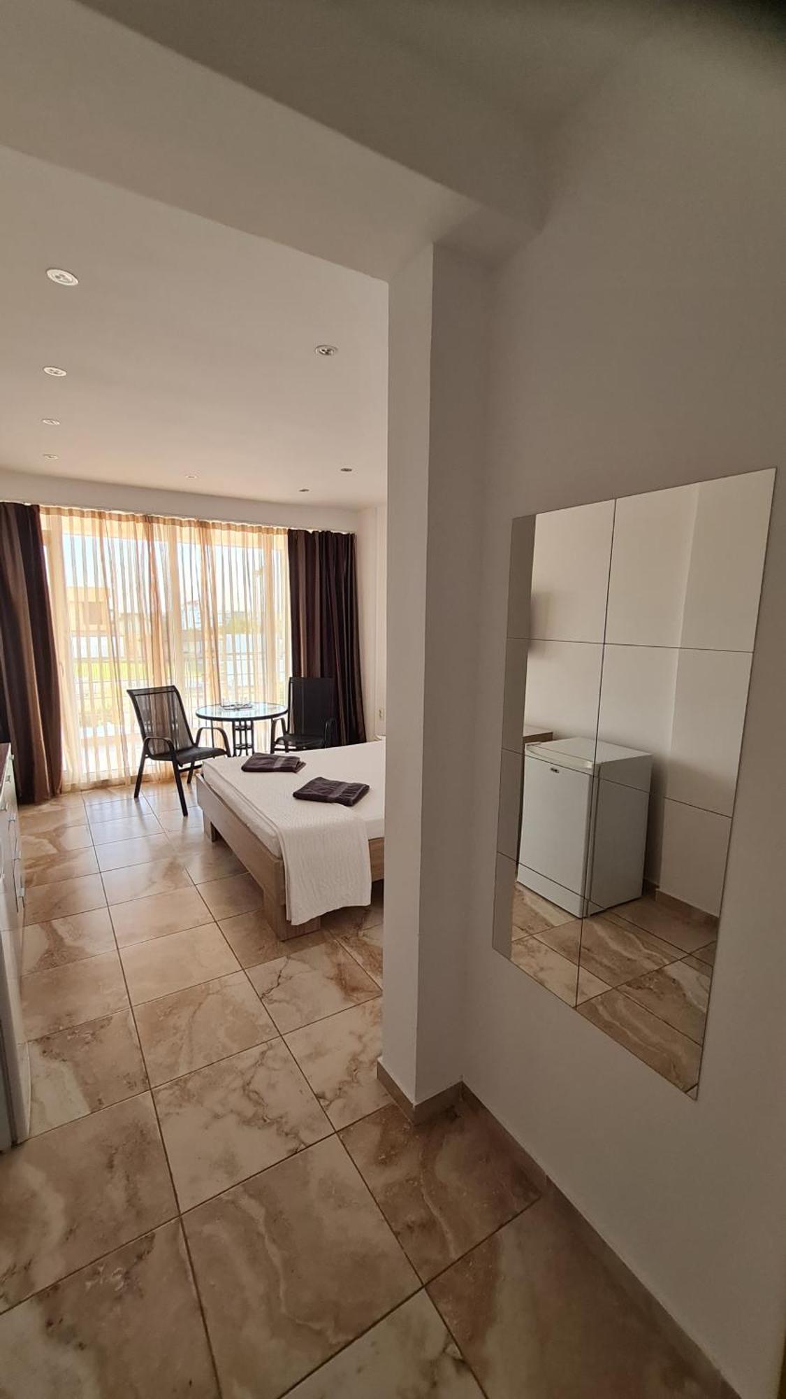 Casa Bellevue Apartment คอสติเนช ภายนอก รูปภาพ